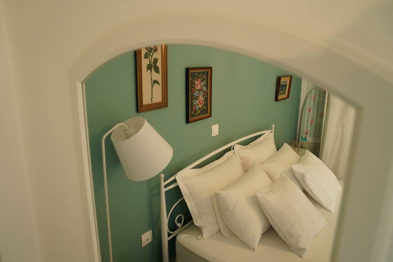 Athens Central Apartment 2 Mins To Metro Екстериор снимка